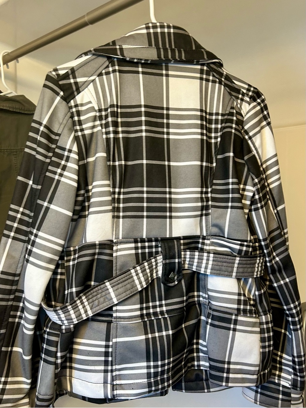 Plaid Double-Breasted Women’s Jacket - Black & White - Picture 3 of 3